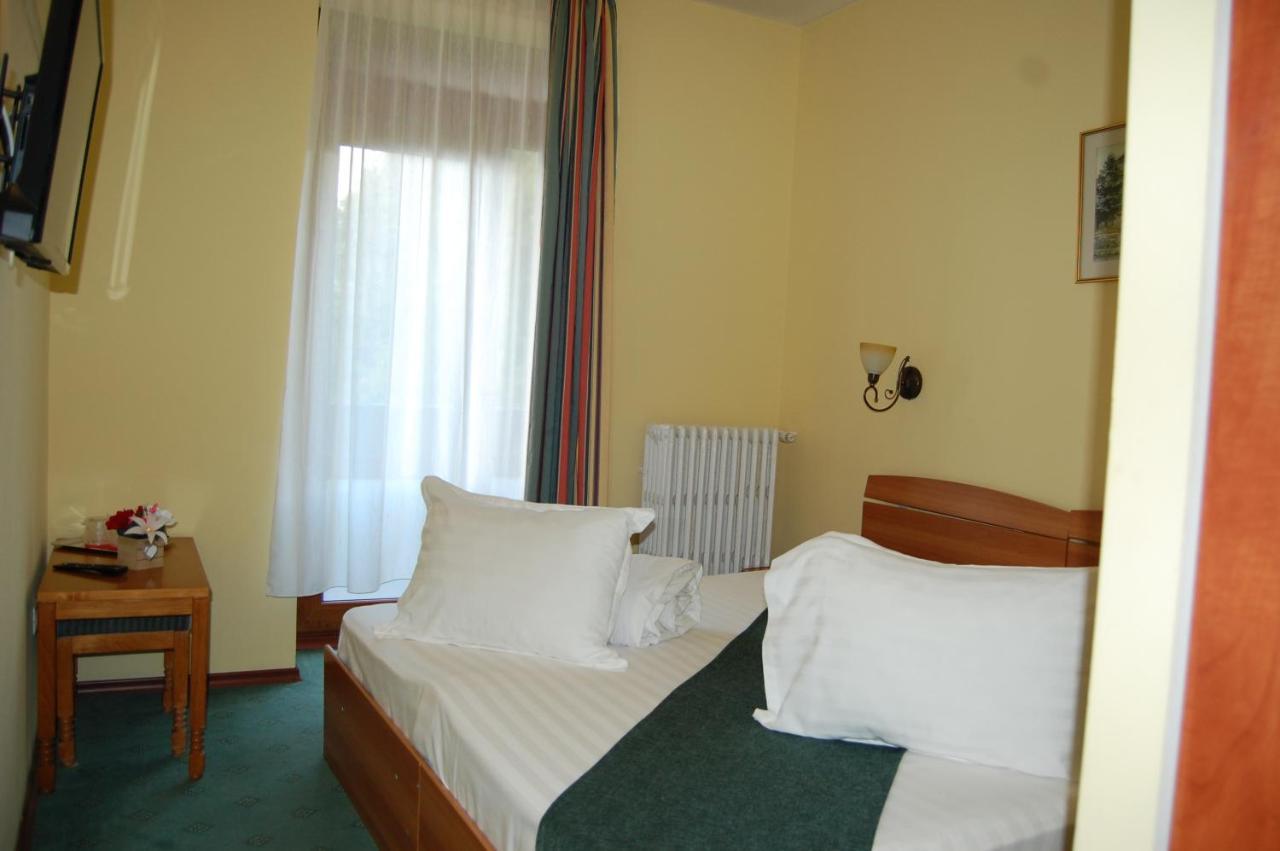 Hotel Bucegi Portile Regatului Pârâul Rece Bagian luar foto